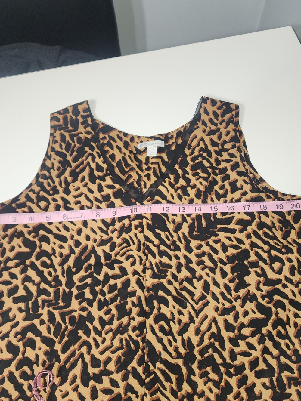 Black & Tan Animal Print V-Neck Sleeveless Camisole Stylish And Versatile Size L - Picture 6 of 7
